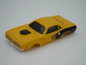 JOHNNY LIGHTNING #819 YELLOW '71 PLYMOUTH HEMI CUDA SHELL ~ FITS AURORA AFX - Picture 1 of 7