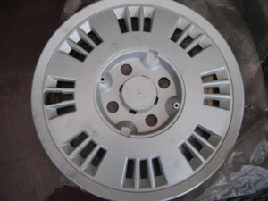 genuino nuevo Austin Rover mg ajuste rueda nam4233 talla está en la imagen - Imagen 1 de 1