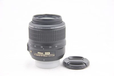 Lente Nikon DX AF-S Nikkor 18-55mm f/3.5-5.6 G VR. LEIA, edições, mas funciona - Imagem 1 de 4