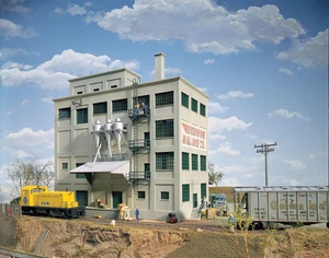 3026 Walthers Cornerstone Red Wing Milling Co. Kit HO Scale - Picture 1 of 2