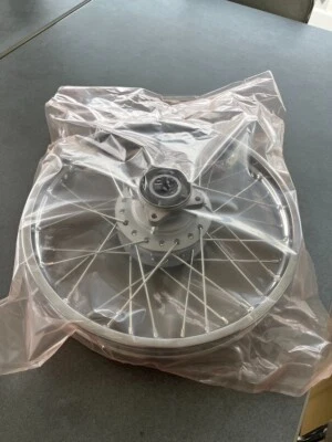 HONDA NEW GENUINE OEM COMPLETE REAR WHEEL 1985-2013 XR100R CRF100 42650-KN4-A61 - Image 1 of 2
