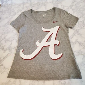 Nike Alabama Tshirt Donna Piccola Grigio Rosso Taglio Atletico Logo Misto Cotone/Poliestere - Foto 1 di 6