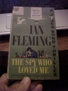 THE SPY WHO LOVED ME by Ian Fleming JAMES BOND (1962 PB - Picture 1 of 3