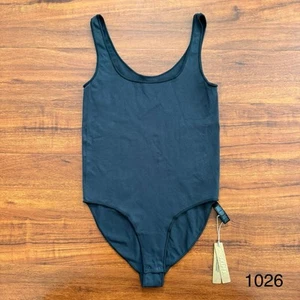 Skims Essential Scoop Neck Bodysuit Size S/M Onyx Sleeveless NWT - Picture 1 of 7