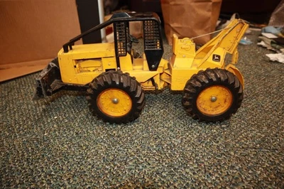 Leñador tractor patinador de troncos John Deere Ertl vintage 1/16 NECESITA LIMPIEZA tala Foto 1 de 4