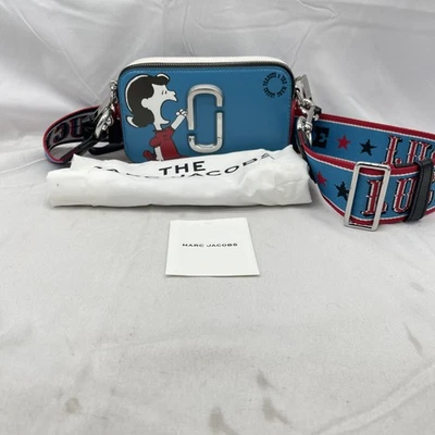 Bolso Bandolera Marc Jacobs X Peanuts Mujer Lucy Is The One Cuero Azul Multi Foto 1 de 4
