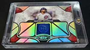 Reliquias Topps Tier One 2025 Dansby Swanson botón reliquia/5 Chicago Cubs (50B) - Imagen 1 de 2