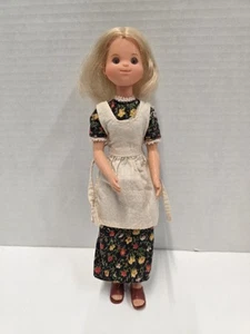 Bambola 9 pollici Mattel Sunshine Family Steffie 1973 con scarpe e grembiule e vestito - Foto 1 di 6