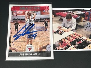 Lauri Markkanen Jazz Bulls Auto Signed 2017-18 PANINI Hoops Rookie Card - - Picture 1 of 1