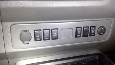 Interruptor de modos de remolque asiento térmico Nissan NV3500 2014 431283 Foto 1 de 4