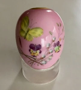 Alrededor de 1885 Aroma de Porcelana Rusa Matraz Huevo de Pascua Mariposa Pintada a Mano - Imagen 1 de 6