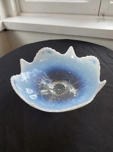 Antique Opalescent Art Glass Bowl by Dugan, Daisy Intaglio (Western Daisy) - Picture 1 of 10