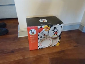 Disney Mickey & Co. 1997 Classical 16 Piece Dinnerware Set Unused in Box - Picture 1 of 14