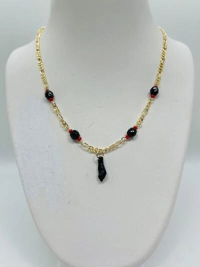 14K GOLD PLATED 18" FIGARO CHAIN WITH BLACK BEADS AND BLACK POWER FIST CHARM SN2 Foto 1 de 2