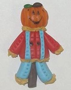 Scarecrow SB527 by Stoney Creek button - Picture 1 of 1