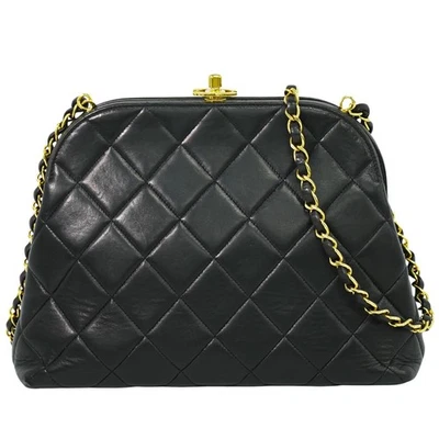 Bolsa de ombro CHANEL CC Matelasse couro com trava de giro corrente ouro preto - Imagem 1 de 4