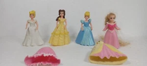 Disney Princesa Goma Ropa Vestidos Muñeca Lote Momentos Favoritos Tiene Algo de Desgaste - Imagen 1 de 9