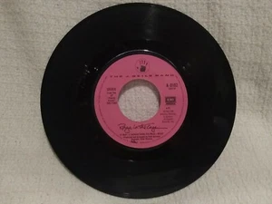 1981 45 RPM EMI A-8102 The J. Geils Band "Centerfold" "Rage in the Cage"  - Picture 1 of 6