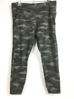 Legging ajustado Athleta para mujer XL Ultimate camuflaje 7/8 bolsillos verdes Foto 1 de 4