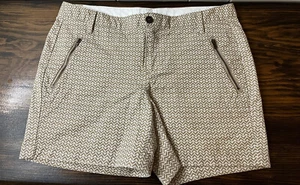 Neu ohne Etikett Caslon Damenshorts mit Reißverschluss Taschen dehnbar geometrisch beige Größe 6 - Bild 1 von 4