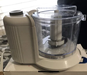 White BLACK+DECKER One-Touch Chopper 1.5 Cup Capacity Food Processor - Picture 1 of 11