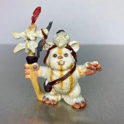 Hasbro Star Wars Galactic Heroes LOGRAY figure Ewok of Endor Cover