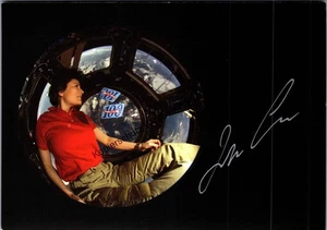 Original Autograph Samantha Cristoforetti ESA Astronautin /// Autogramm A 342286 - Picture 1 of 3