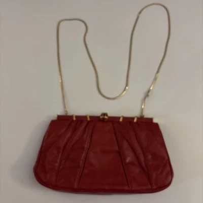 Bolso sin asas Judith Leiber rojo piel de serpiente noche piedras preciosas cadena torcida vintage Foto 1 de 4