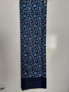 Leichter Schal dunkelblau Paisley - Bild 1 von 5