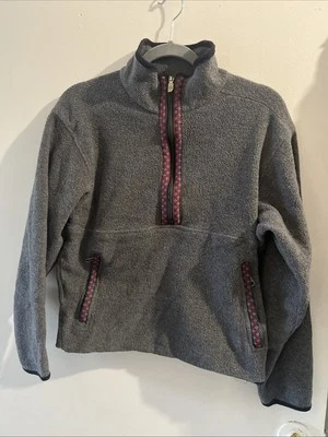 North Face Woman’s size  Small Petite Long Sleeve Pullover 1/4 Zip - Image 1 of 4