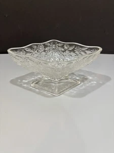 Vintage CLEAR Indiana Glass Pineapple Floral Footed Diamond Shape Dish - Picture 1 of 6