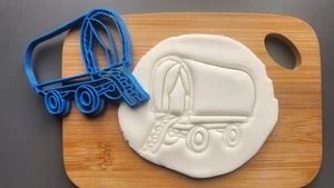 Gypsy caravan shaped cookie cutter, ideal for biscuit fondant baking clay craft - Picture 1 of 10