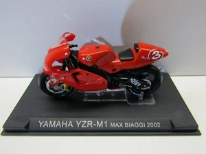 IXO 1:24 Scale Diecast Model Yamaha YZR500 Max Biaggi # 3 2002 in Display Case - Picture 1 of 7