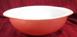 Vintage Pyrex 2 QT FLAMINGO PINK BOWL CASEROLE 024 DISH 8" diameter HANDLES - Picture 1 of 4