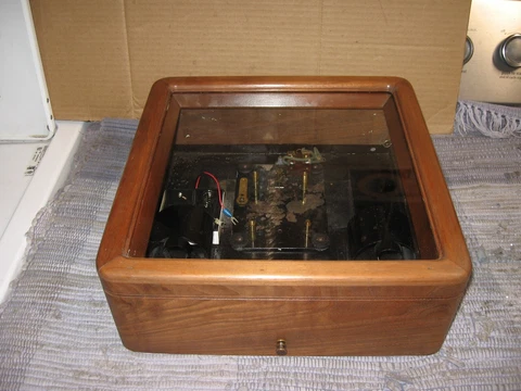 Self Winding Clock Western Union Clock 140 Beat Wood Case Metal Back Cover