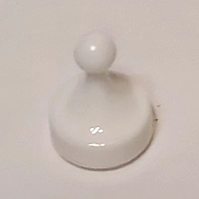 Clue #00045 Detective Game Replacement Part White Playing Piece Token Mrs. White - Image 1 of 4