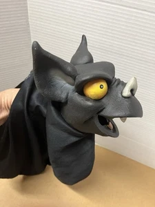 VAMPIRE HAND PUPPET PROP RARE COLLECTIBLE RUBBER HEAD HORROR SCARY DISGUISE ‘01 - Picture 1 of 14