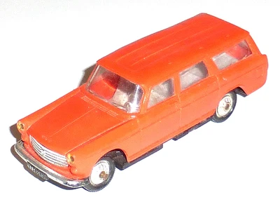 Voiture miniature plastique NOREV N°28 PEUGEOT 404 BREAK 1/43 Model Car VINTAGE - Photo 1/4