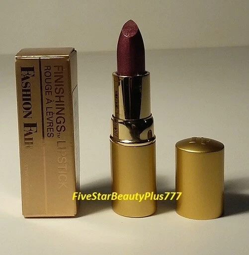 LÁPIZ LABIAL CON ACABADOS DE FERIA DE MODA *Ciruela Lux 8905* TAMAÑO COMPLETO nuevo en caja Foto 1 de 1