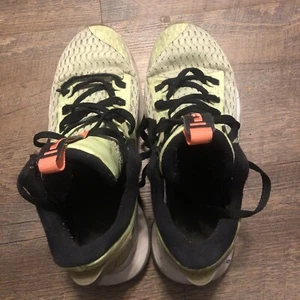 Nike LeBron Witness 5 'Grinch' Lime Glow/Bright Mango CQ9380-300 Men's Size 10 - Picture 1 of 5