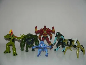Paquete de 10 figuras Ben XLR8 Stinkfly Swampfire cuatro brazos Humungosaur Spidermonkey - Imagen 1 de 8