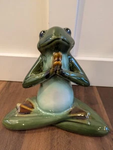 Pier One Frog Meditating Yoga Figure Figurine Ceramic Statue Green - Picture 1 of 8