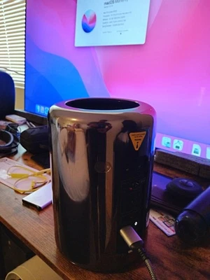 Mac Pro "Trashcan" Brushed metal Casing Cylinder A1481 - Image 1 of 4