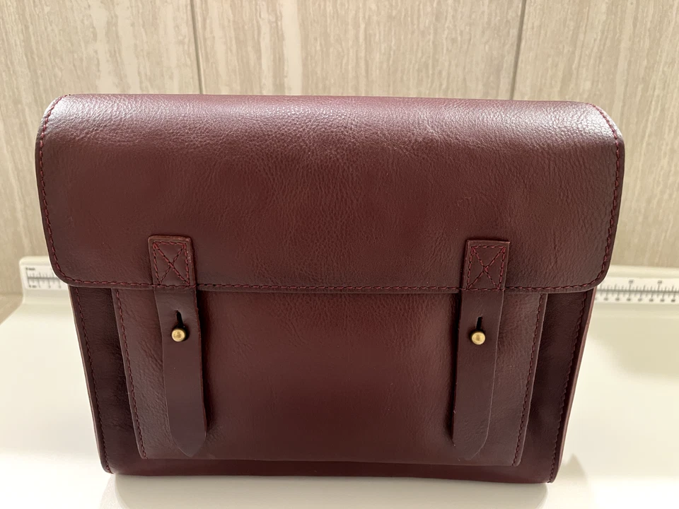 Bolso de mano Abercrombie & Fitch de cuero genuino borgoña nuevo con etiquetas Foto 1 de 4