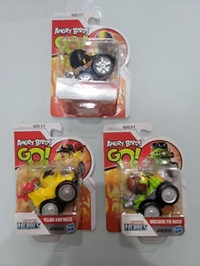 ANGRY BIRDS GO YELLOW BIRD BLACK BORD MUSTACHE PIG RACER PLAYSKOOL HEROES HASBRO - Picture 1 of 3