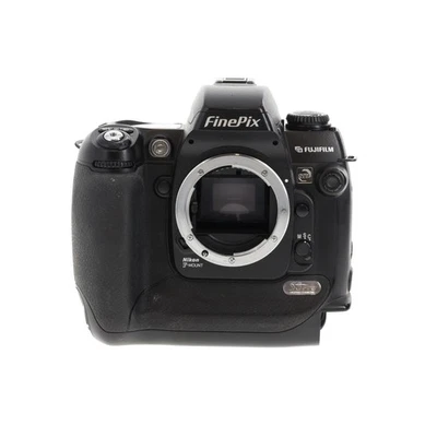 Fujifilm FinePix S3 Pro DSLR Camera Body {12.1MP} (4/AA) for Parts & Repair - Image 1 of 4