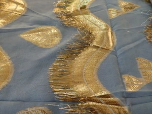 1,10 x0,80bleu et brillanté ldée pour costume danse???? ou carnaval ou autre... - Picture 1 of 1