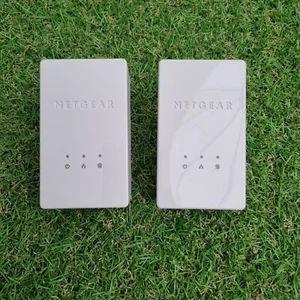2 x Netgear Powerline 200 Mini Adapter XAV1301v2 Plugs Only  - Afbeelding 1 van 5