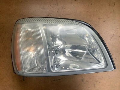 Галогенные фары в сборе со стороны пассажира для Cadillac DeVille 04–05 годов 25769520 - Изображение 1 из 4