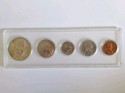 1965 US Mint Uncirculated 5 Coin Set In Whitman Holder - Image 1 of 2